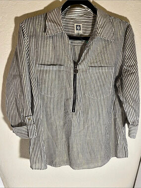 Anne Klein Striped Collared Zip Front Metallic Woven Blouse Gray & White Medium